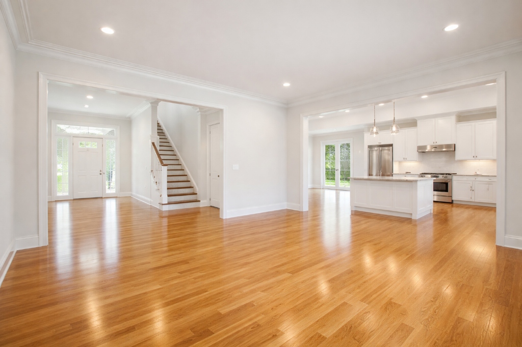 Perfekt gereinigter, leerer Raum